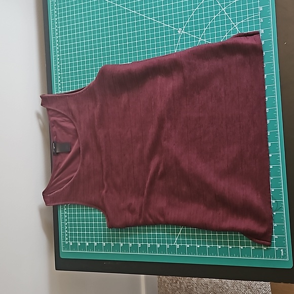 maroon ann taylor tank size small - Picture 1 of 3